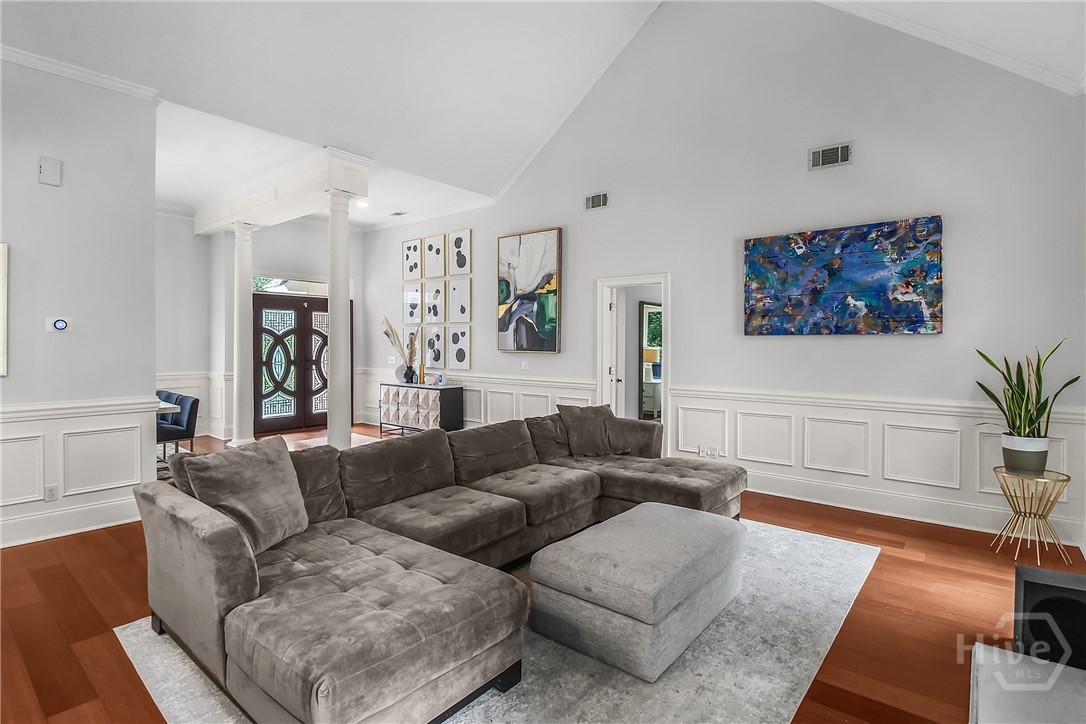 17 Hickory Grove Point