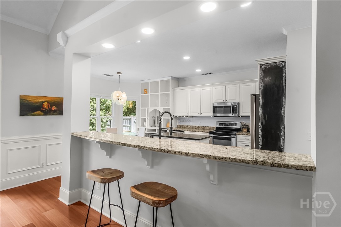 17 Hickory Grove Point