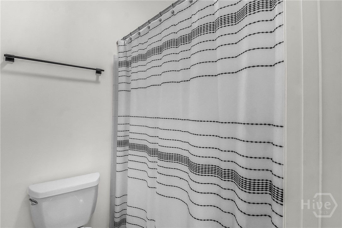 17 Hickory Grove Point