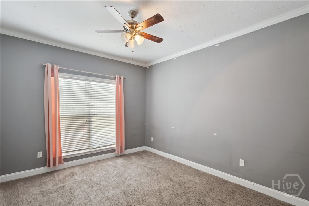 112 Kingsley Drive N