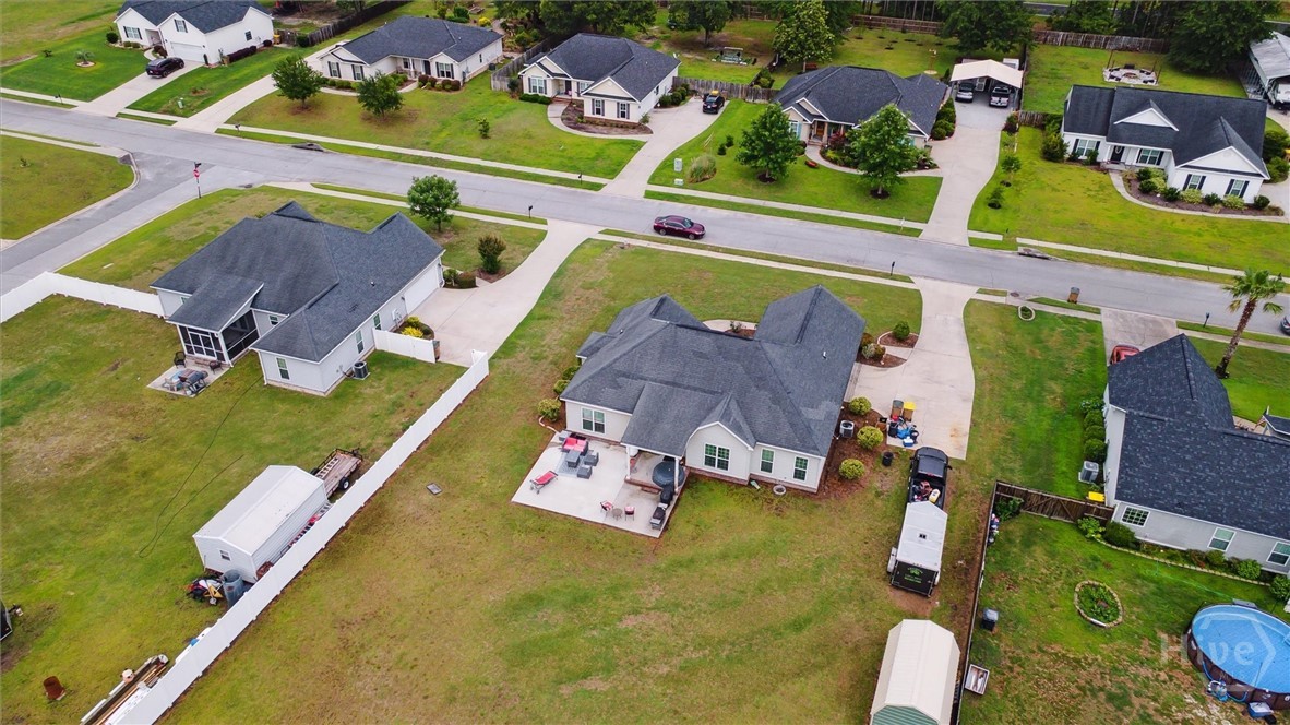 112 Kingsley Drive N