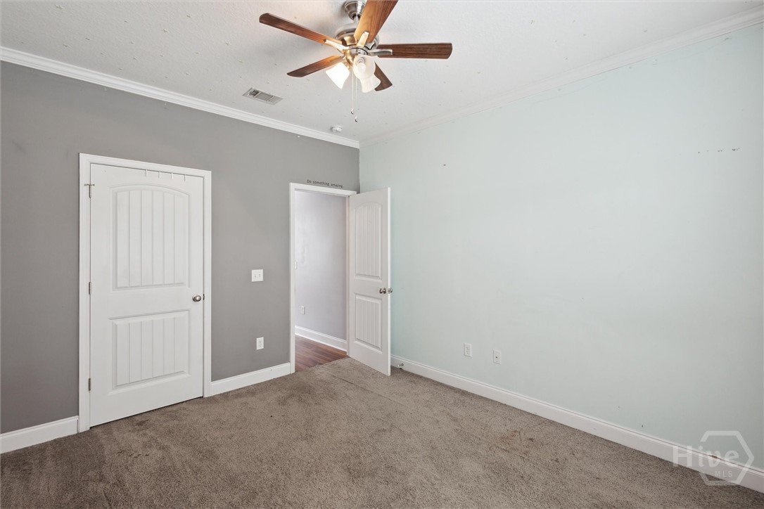 112 Kingsley Drive N