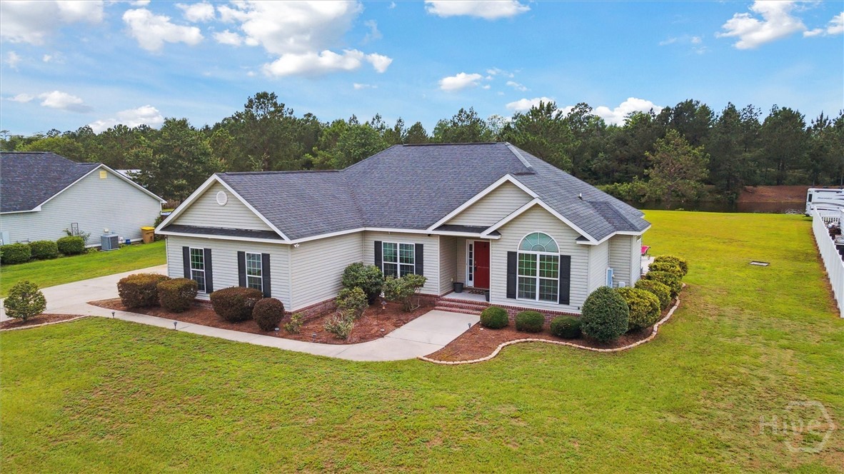 112 Kingsley Drive N