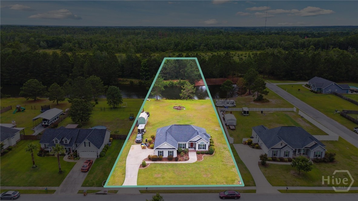 112 Kingsley Drive N