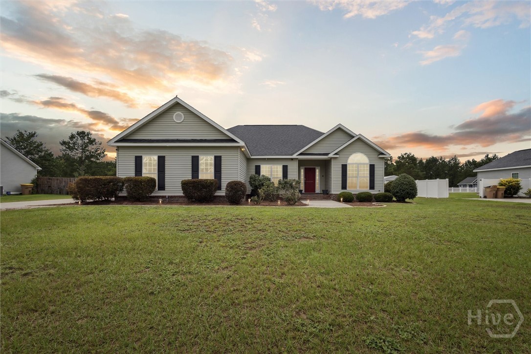 112 Kingsley Drive N