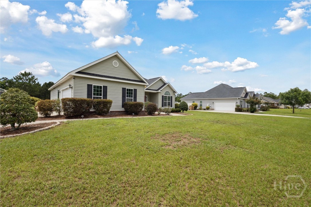 112 Kingsley Drive N