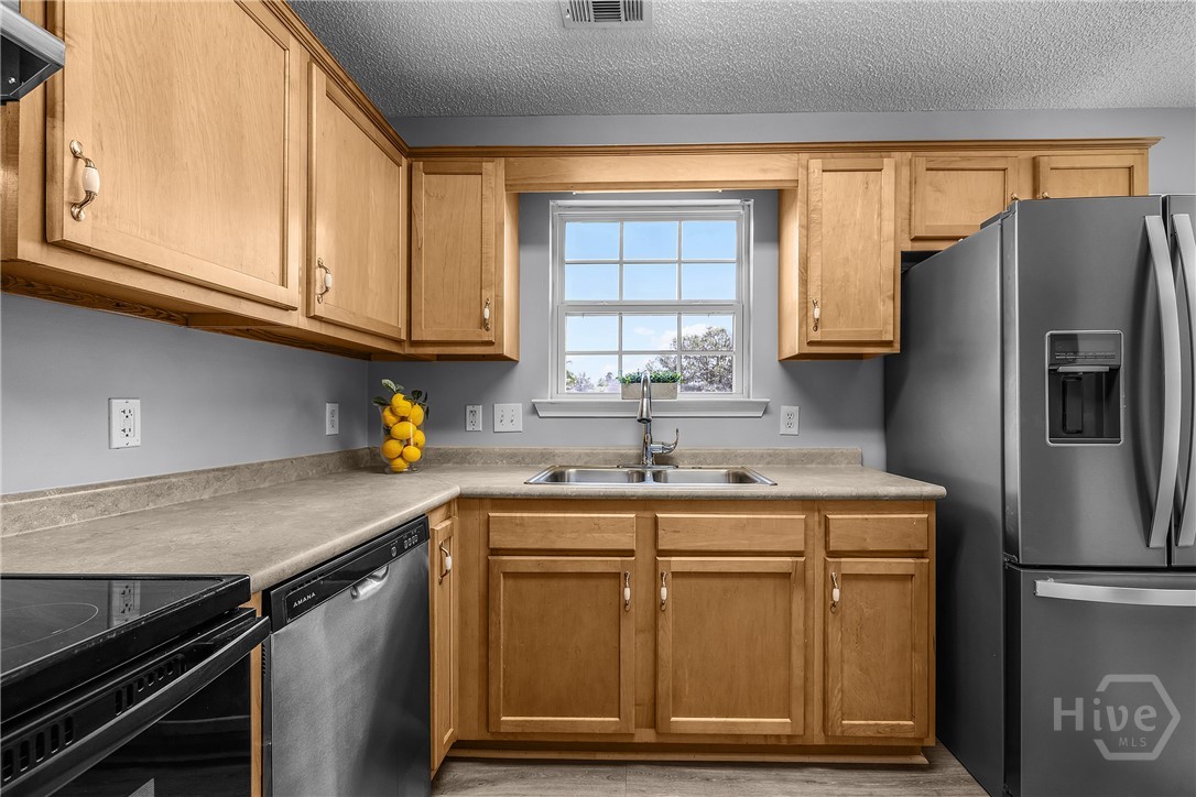 7 Springwater Drive
