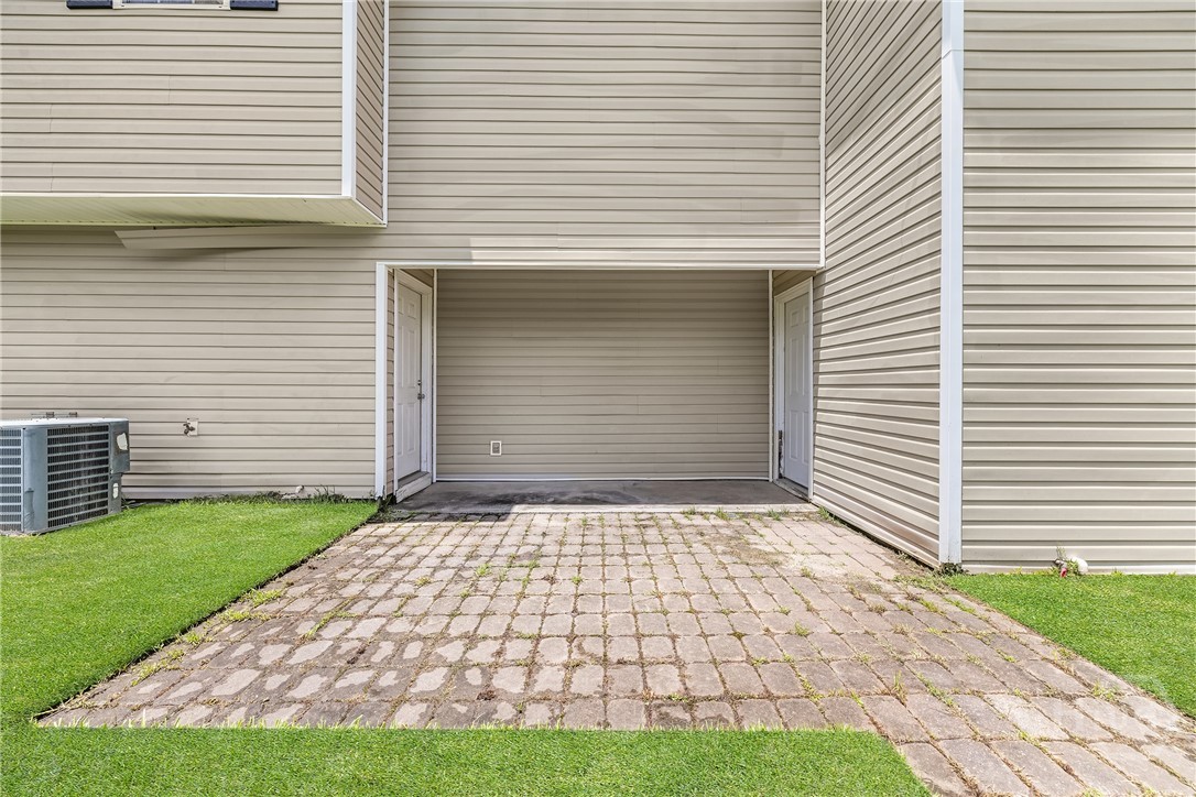 7 Springwater Drive