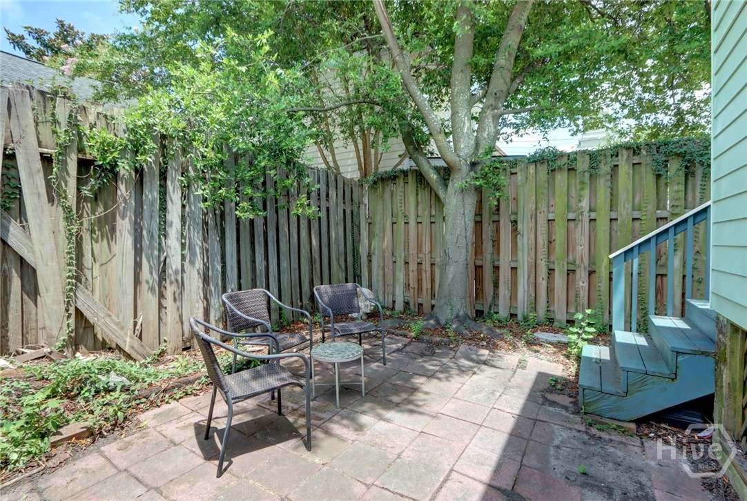 536 E Gordon Lane