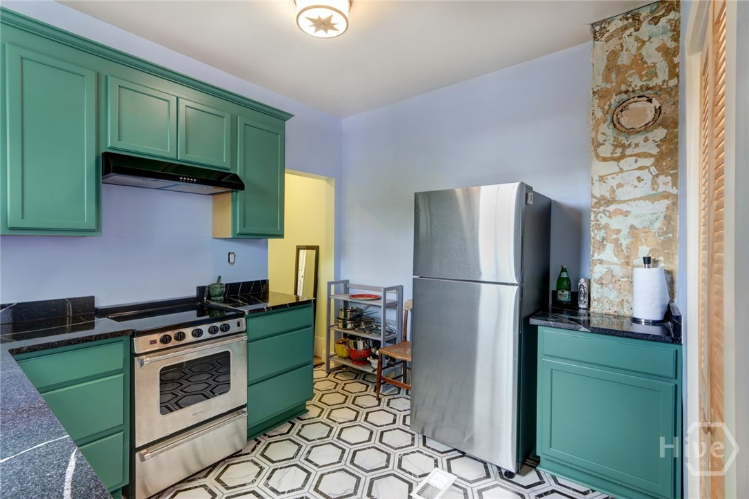 536 E Gordon Lane