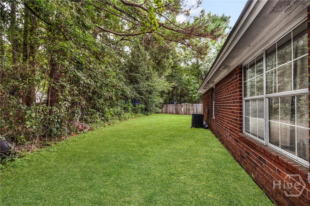 120 W Quail Forest Court