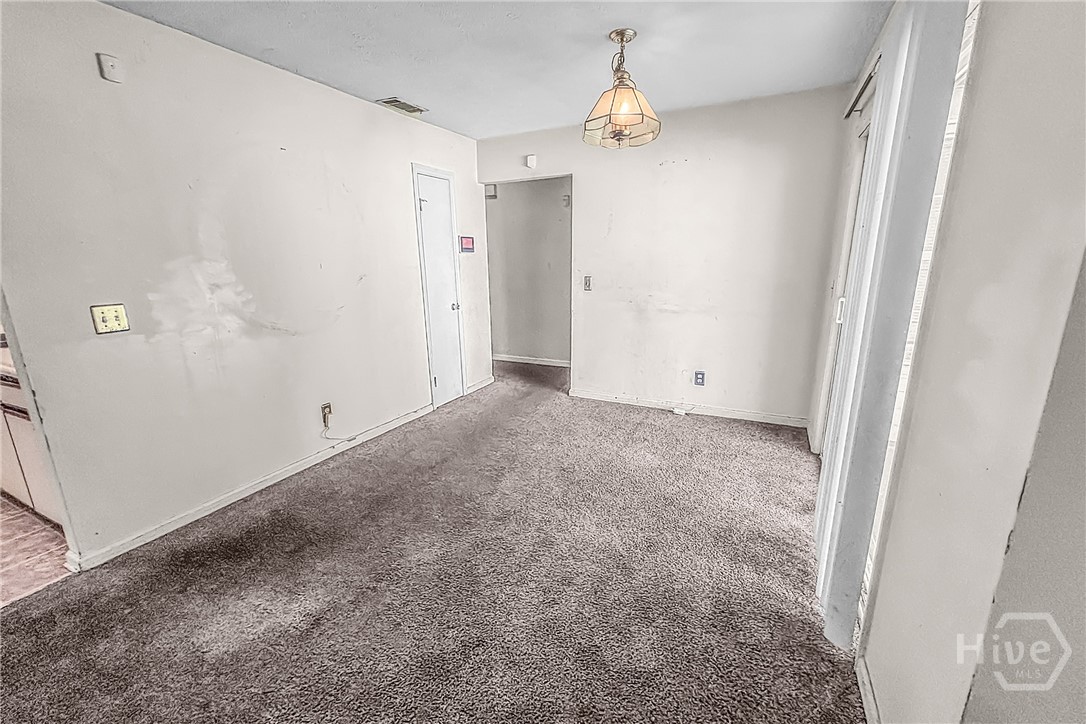 120 W Quail Forest Court