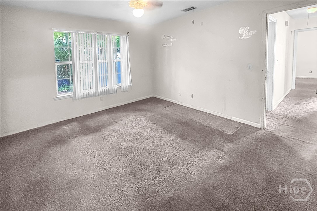 120 W Quail Forest Court