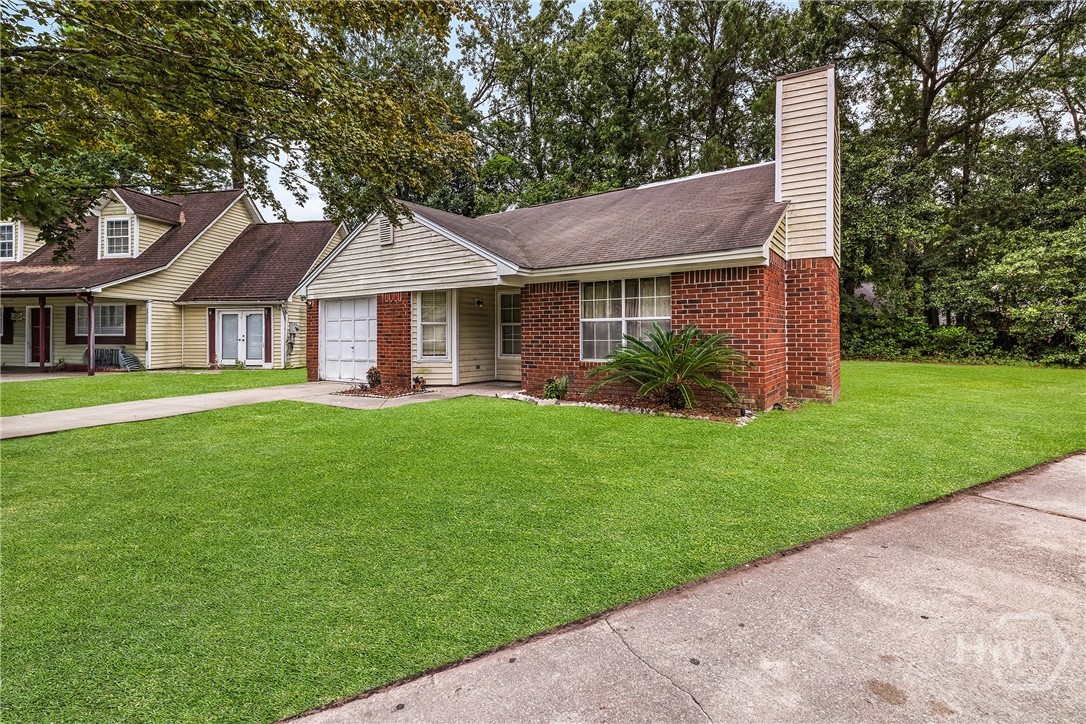 120 W Quail Forest Court