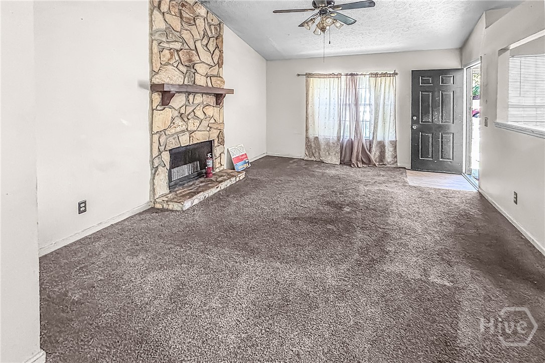 120 W Quail Forest Court