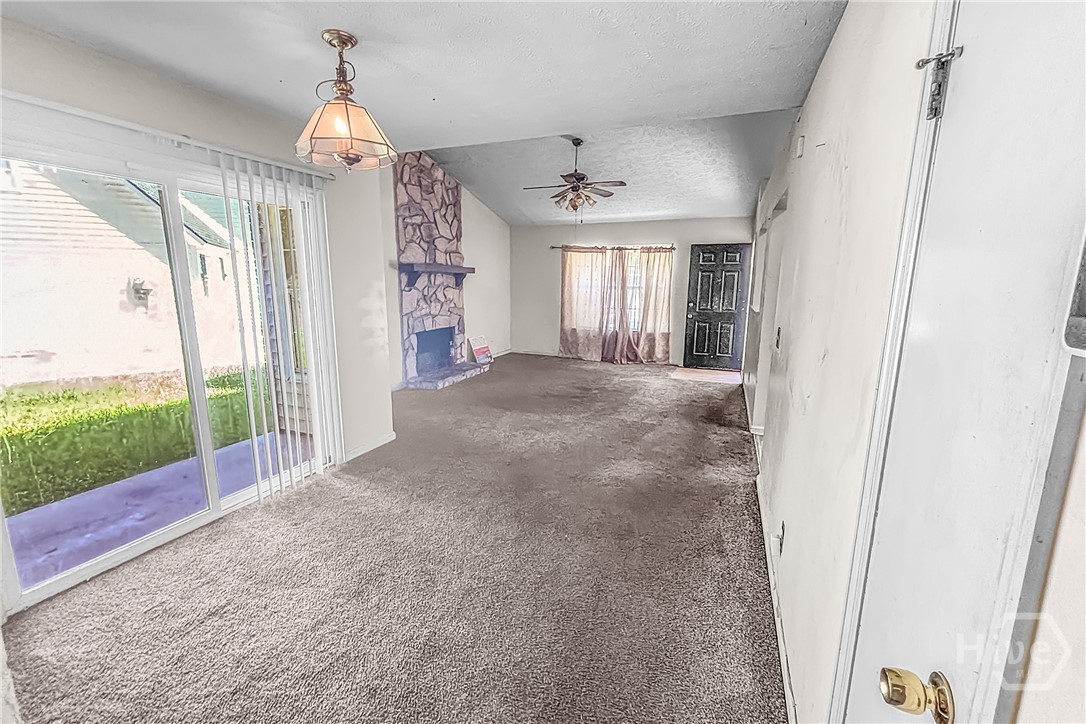 120 W Quail Forest Court