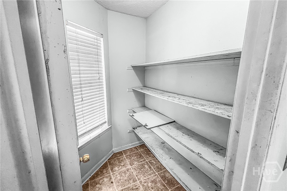 120 W Quail Forest Court