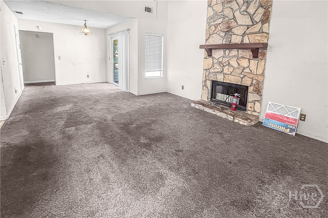 120 W Quail Forest Court