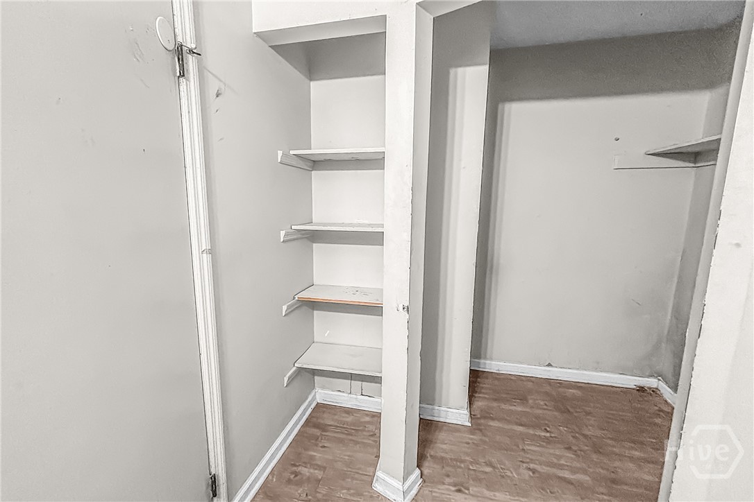 120 W Quail Forest Court