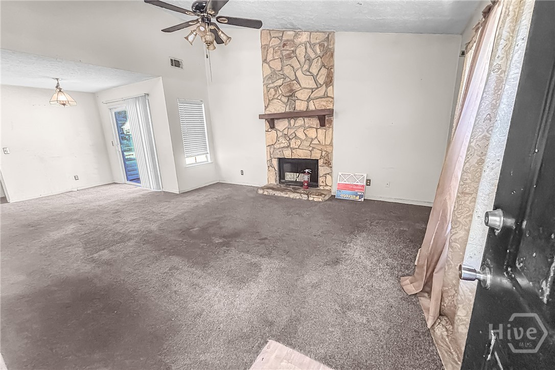 120 W Quail Forest Court