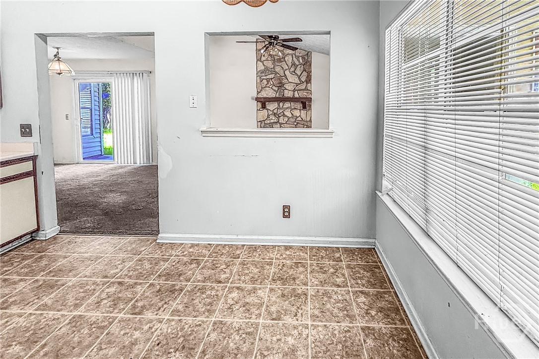 120 W Quail Forest Court