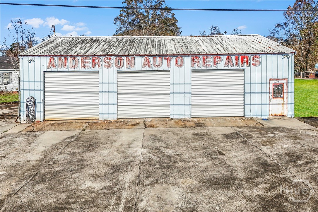 605 W US 80 Highway