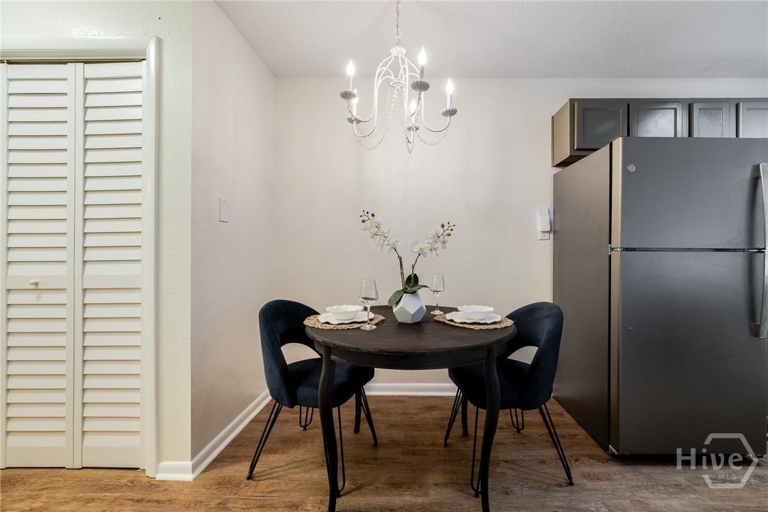 401 N Cromwell Road S7