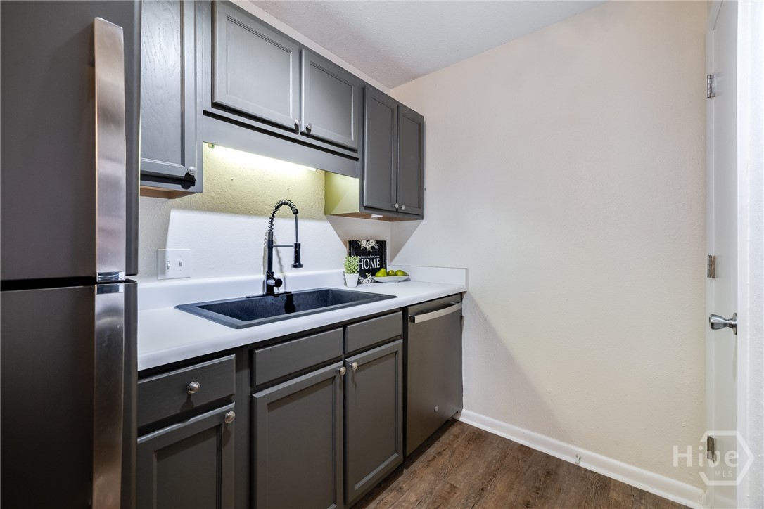 401 N Cromwell Road S7