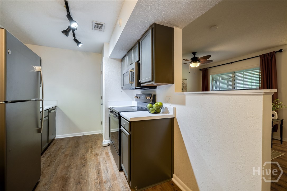 401 N Cromwell Road S7