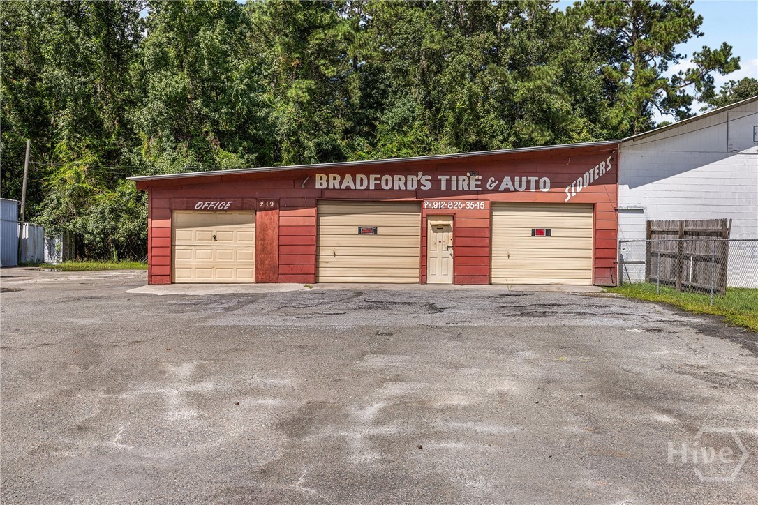 219 S Columbia Avenue