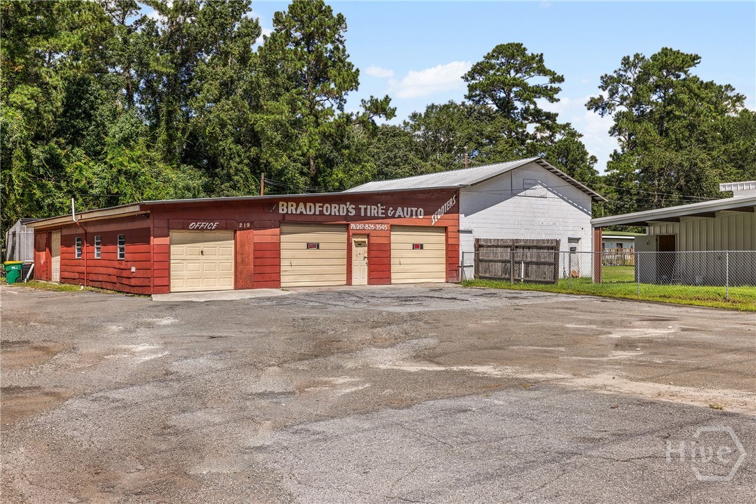 219 S Columbia Avenue