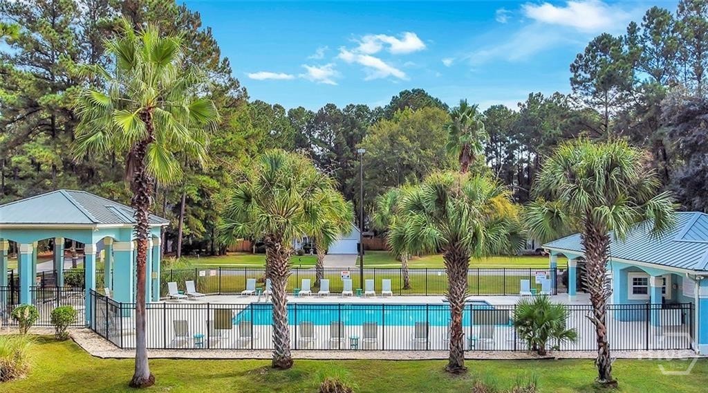 11 London Tower Court