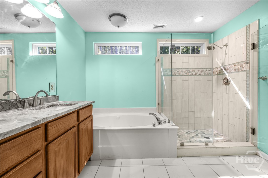 11 London Tower Court