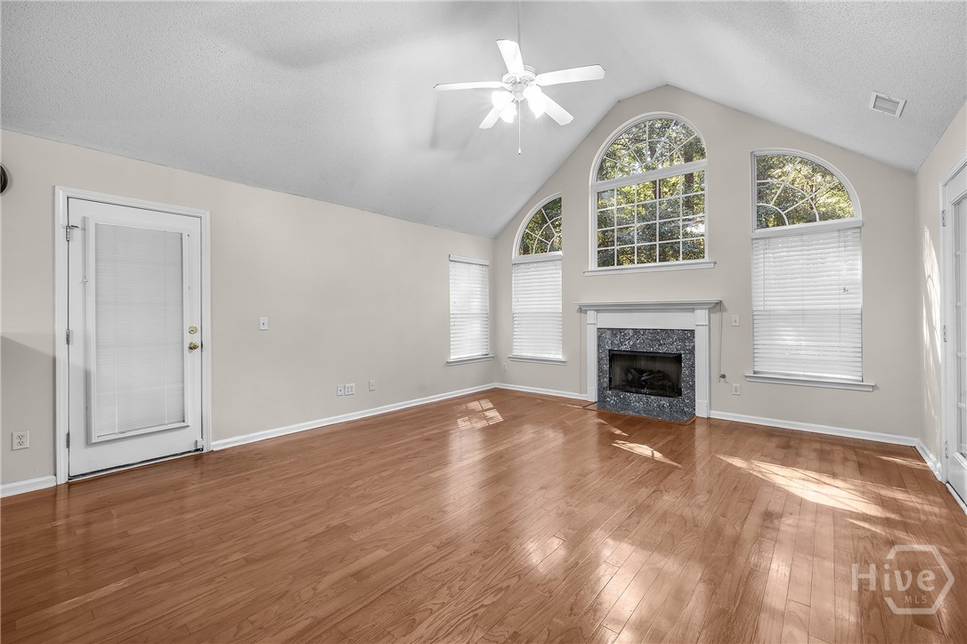 11 London Tower Court