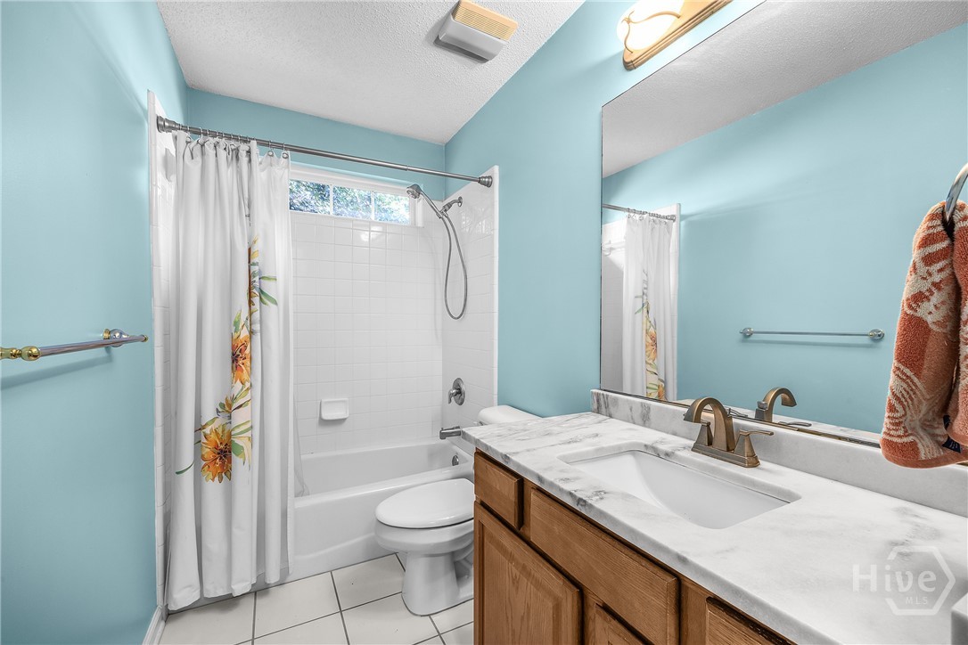 11 London Tower Court