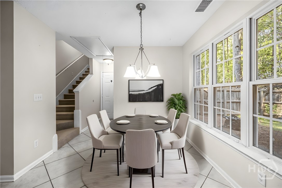 11 London Tower Court