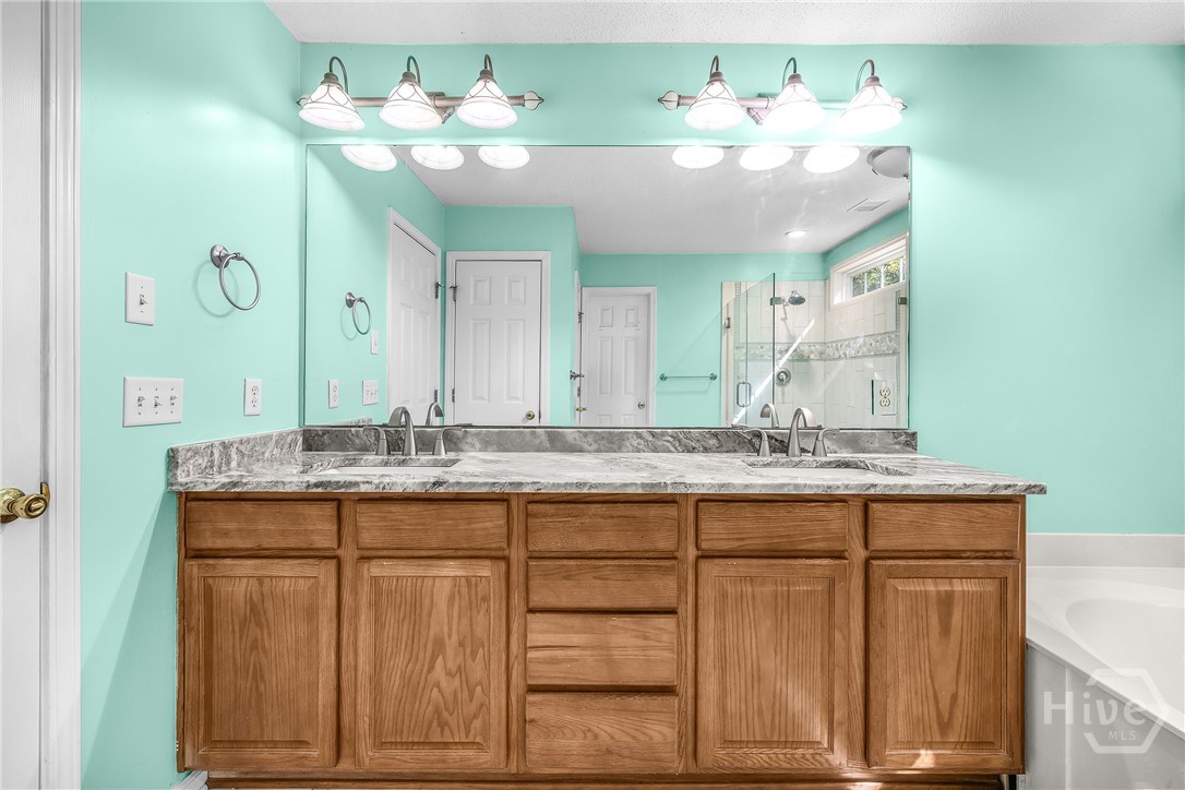 11 London Tower Court