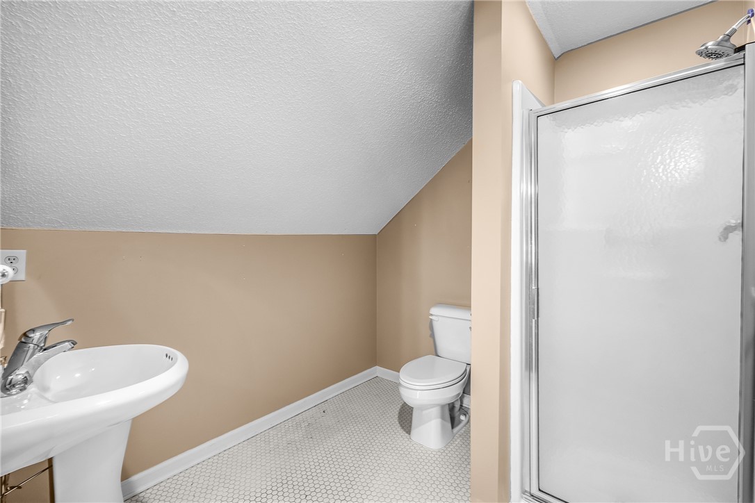 11 London Tower Court