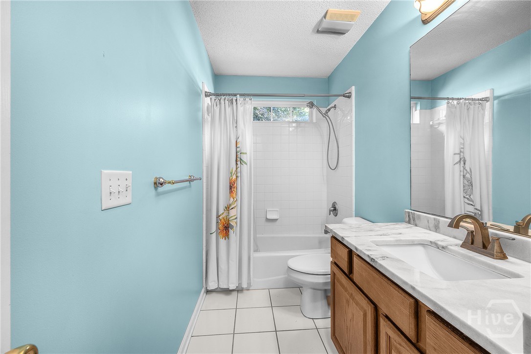 11 London Tower Court