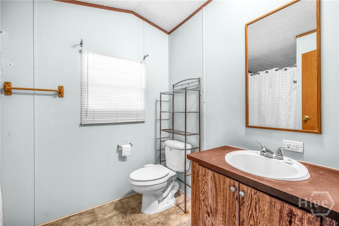 1075 Kolic Helmey Road