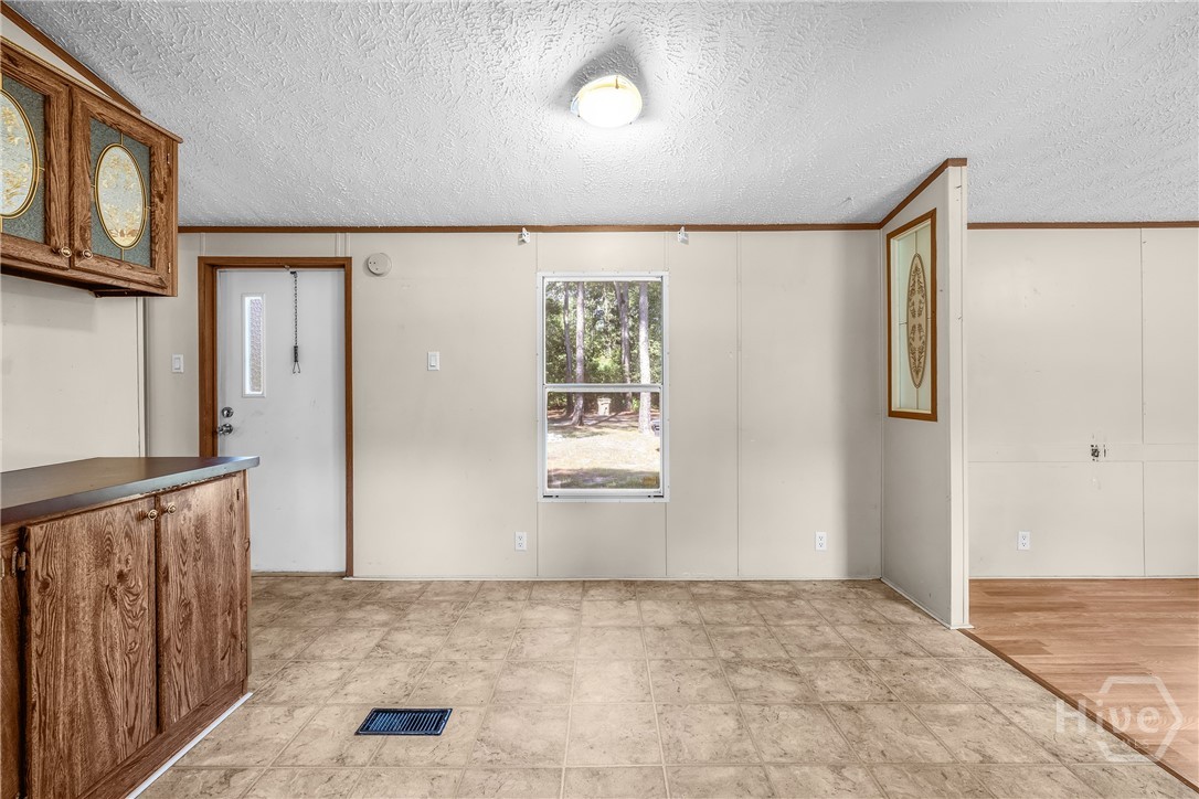 1075 Kolic Helmey Road