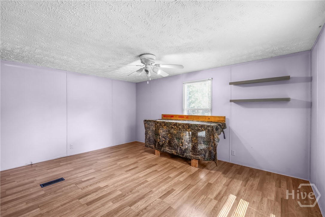 1075 Kolic Helmey Road