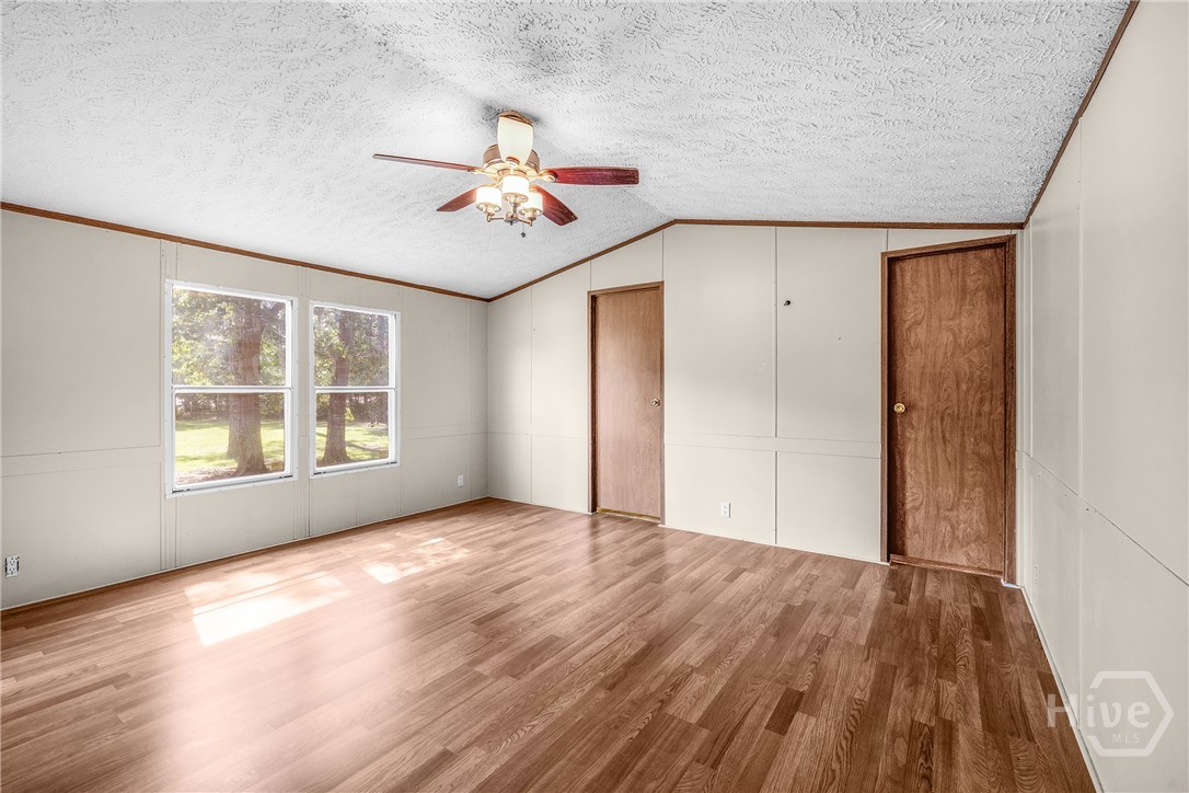 1075 Kolic Helmey Road