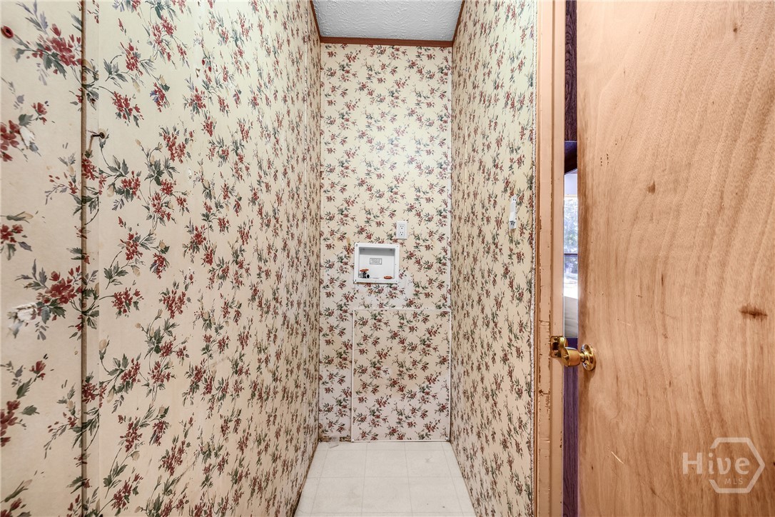 1075 Kolic Helmey Road