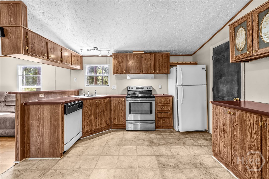 1075 Kolic Helmey Road