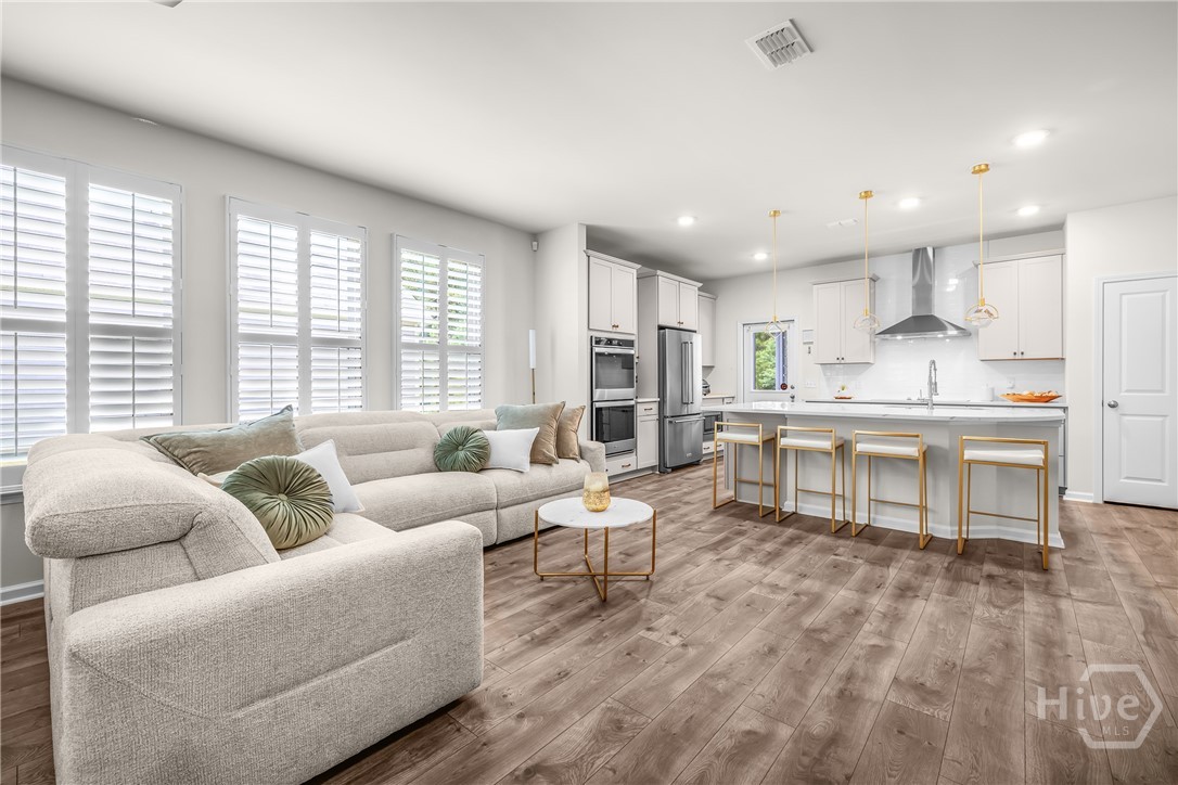 346 Serengeti Boulevard