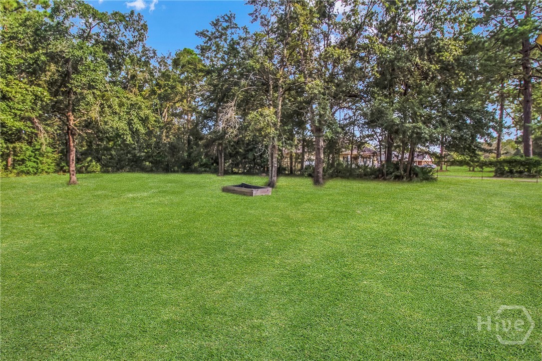 979B Pineland Avenue