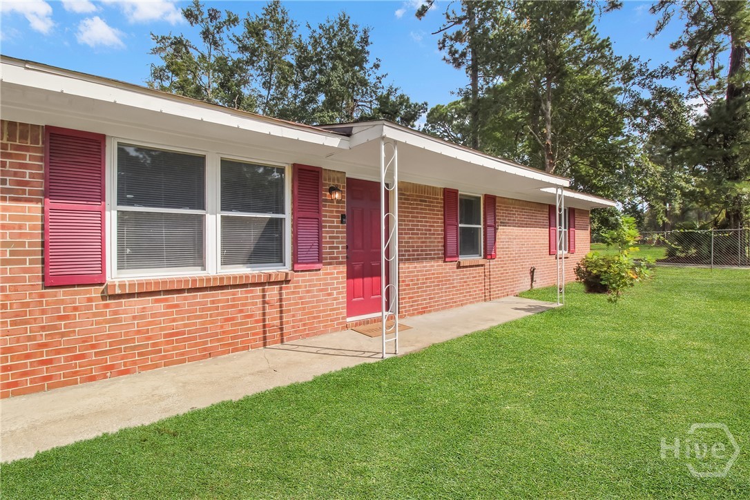 979B Pineland Avenue