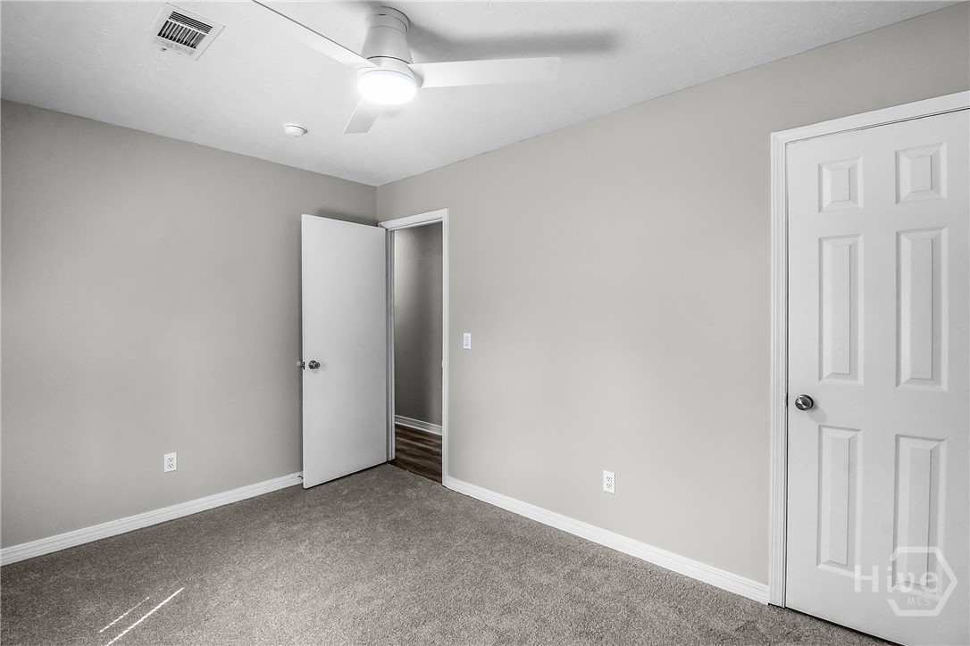 979B Pineland Avenue