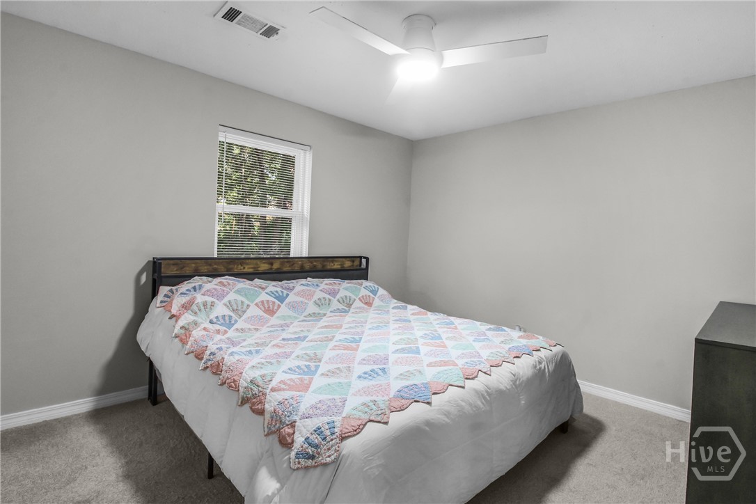 979B Pineland Avenue